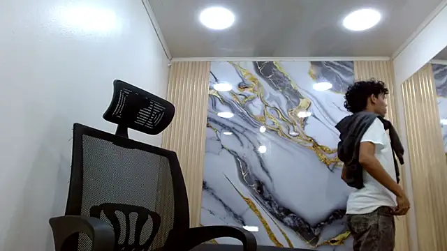 DaviidBuckx  online show from February 20, 2026, 2:08 am