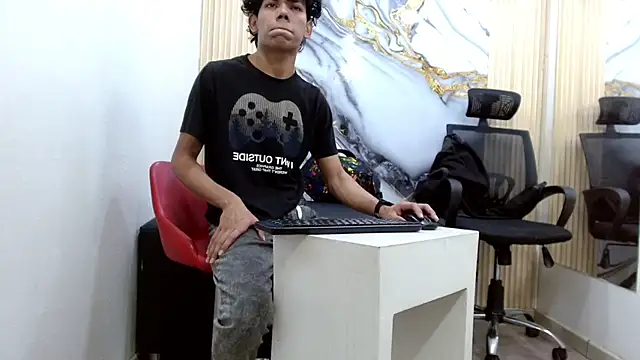 DaviidBuckx  online show from February 17, 2026, 2:09 am