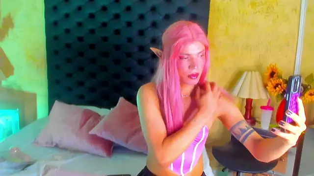 VeronikaBloom  online show from February 27, 2026, 9:47 pm