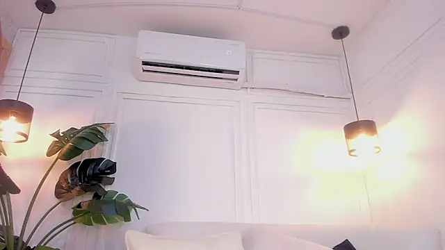 ebony rossee online show from February 12, 2026, 9:58 pm