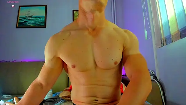 Snapshot of Shestifold_ chatting on October 22, 2025, 8:25 am Shestifold online show from October 22, 2025, 8:25 am