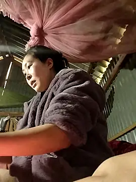 Yiyoongg online show from February 24, 2026, 12:44 am