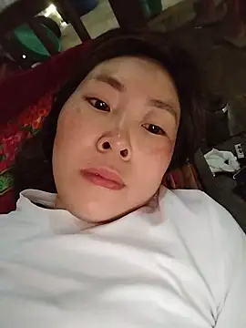 Snapshot of Yiyoongg chatting on June 14, 2026, 11:17 pm Yiyoongg online show from June 14, 2026, 11:17 pm
