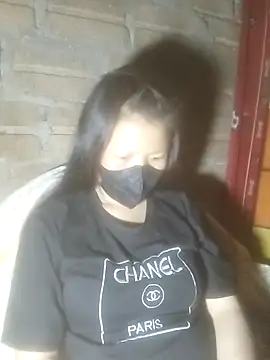 Snapshot of Yang-my- chatting on March 16, 2026, 7:27 pm Yang-my- online show from March 16, 2026, 7:27 pm