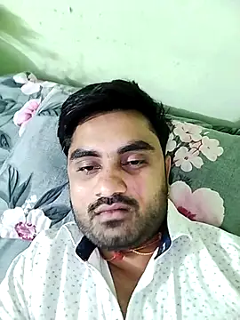 Snapshot of loyalboy_0052 chatting on April 18, 2026, 6:43 pm loyalboy 0052 online show from April 18, 2026, 6:43 pm