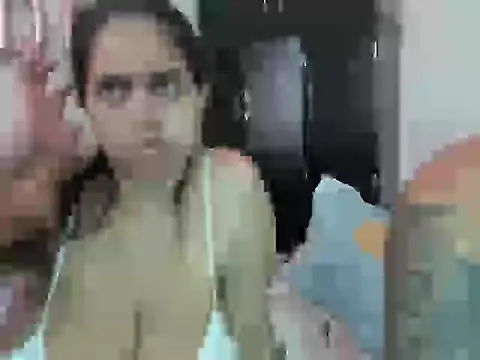 Snapshot of Liah_Luccas chatting on May 2, 2026, 1:05 pm Liah Luccas online show from May 2, 2026, 1:05 pm
