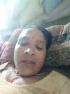 Snapshot of Loomaraj chatting on May 31, 2026, 4:40 am Loomaraj online show from May 31, 2026, 4:40 am