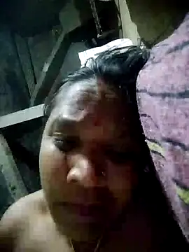 Snapshot of Loomaraj chatting on May 31, 2026, 5:51 pm Loomaraj online show from May 31, 2026, 5:51 pm