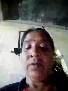 Snapshot of Loomaraj chatting on April 18, 2026, 2:41 pm Loomaraj online show from April 18, 2026, 2:41 pm