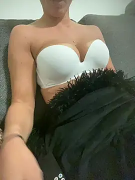 little dreamer  online show from March 9, 2026, 7:17 pm