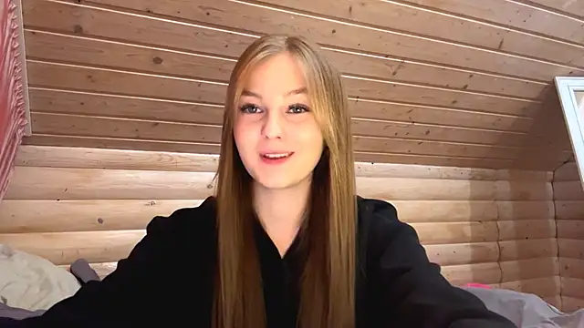Snapshot of TessSamul chatting on April 23, 2026, 7:37 pm TessSamul online show from April 23, 2026, 7:37 pm