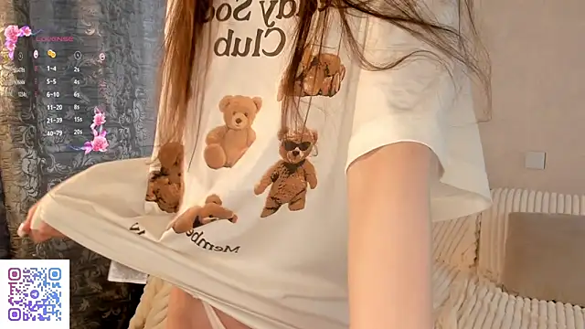 Snapshot of LaneLove1 chatting on April 1, 2026, 1:41 pm LaneLove1 online show from April 1, 2026, 1:41 pm