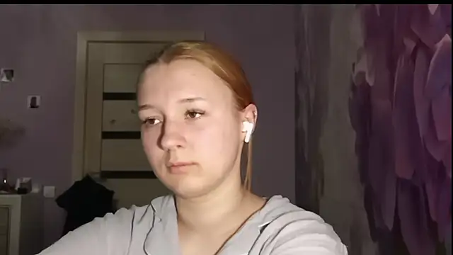 ChantayCambronne online show from April 29, 2026, 6:25 pm