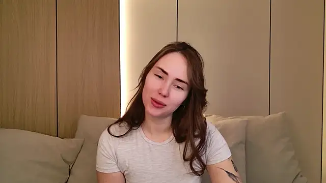 Snapshot of Arielle_Vade chatting on March 18, 2026, 5:32 am Arielle Vade online show from March 18, 2026, 5:32 am