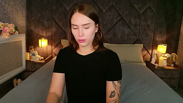 Snapshot of Arielle_Vade chatting on July 21, 2026, 5:42 am Arielle Vade online show from July 21, 2026, 5:42 am