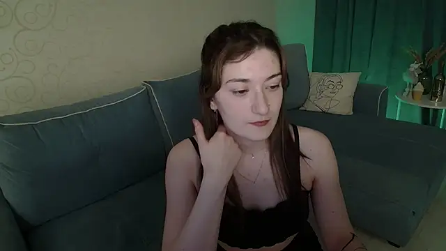 Snapshot of RosieGloom chatting on March 13, 2026, 5:18 pm RosieGloom online show from March 13, 2026, 5:18 pm