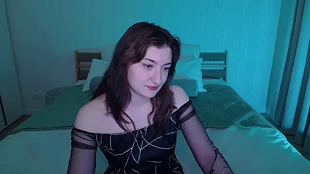 Snapshot of RosieGloom chatting on April 11, 2026, 5:15 am RosieGloom online show from April 11, 2026, 5:15 am