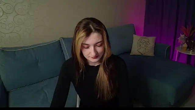 Snapshot of RosieGloom chatting on February 15, 2026, 6:07 pm RosieGloom online show from February 15, 2026, 6:07 pm