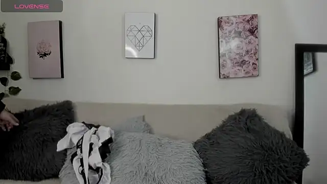 Alexaalove 1 online show from February 28, 2026, 12:38 pm