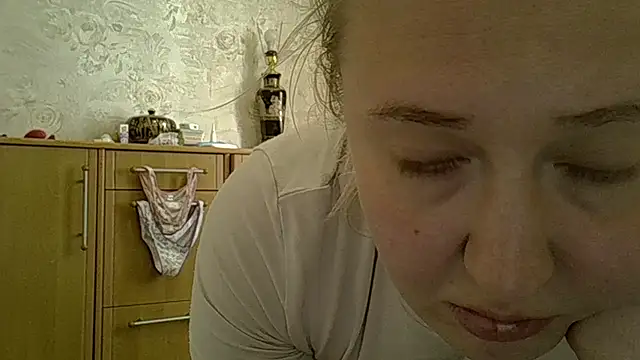 Snapshot of CurvyWild_Lady30 chatting on April 25, 2026, 11:35 am CurvyWild Lady30 online show from April 25, 2026, 11:35 am