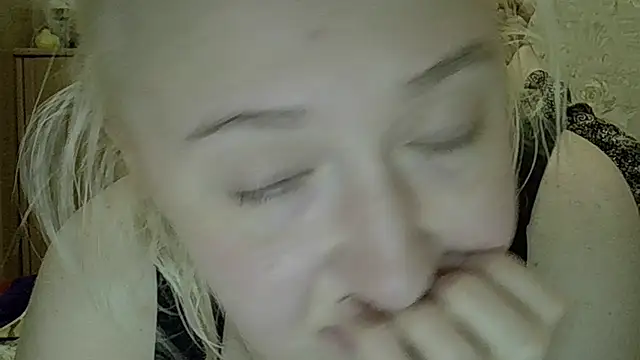 Snapshot of CurvyWild_Lady30 chatting on May 5, 2026, 7:17 pm CurvyWild Lady30 online show from May 5, 2026, 7:17 pm