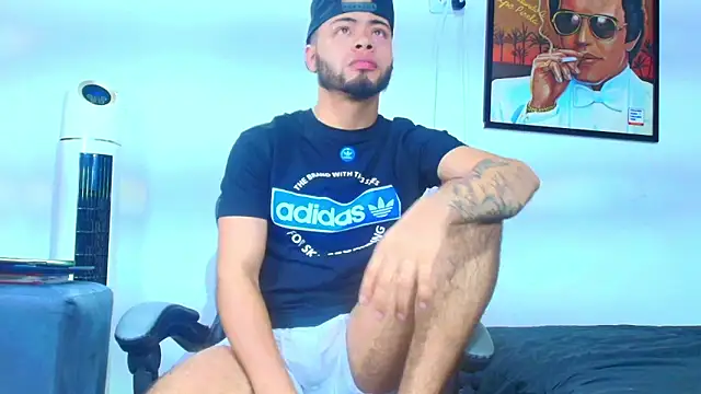 Xanderstone00 online show from March 5, 2026, 4:42 am