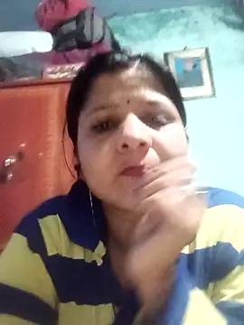 cute naina1213 online show from February 11, 2026, 4:29 pm