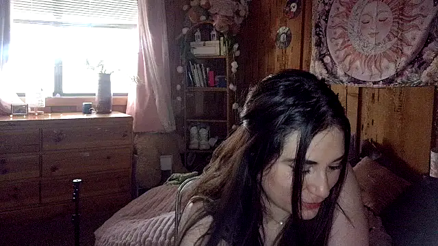VelvetBrunetteXo online show from April 27, 2026, 9:24 pm