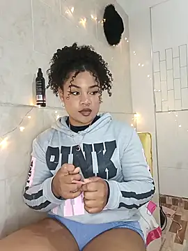 Snapshot of BrianaSweetxxx chatting on March 10, 2026, 3:10 am BrianaSweetxxx online show from March 10, 2026, 3:10 am