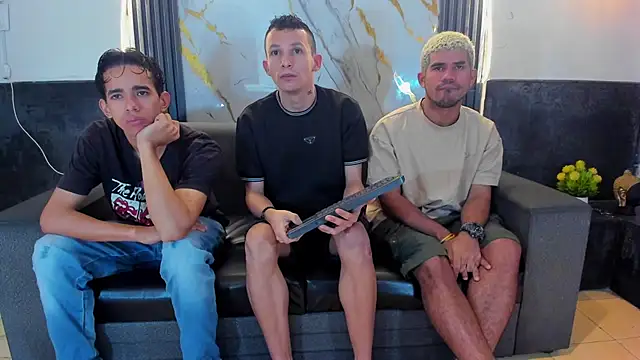 Isaak 26 online show from March 6, 2026, 12:22 pm