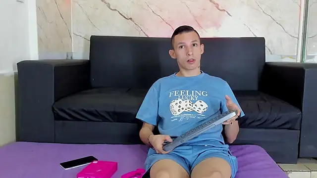 Isaak 26 online show from March 27, 2026, 11:55 am