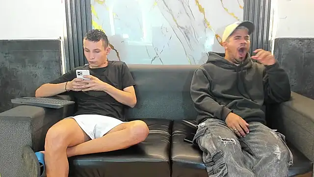 Isaak 26 online show from March 8, 2026, 10:18 am