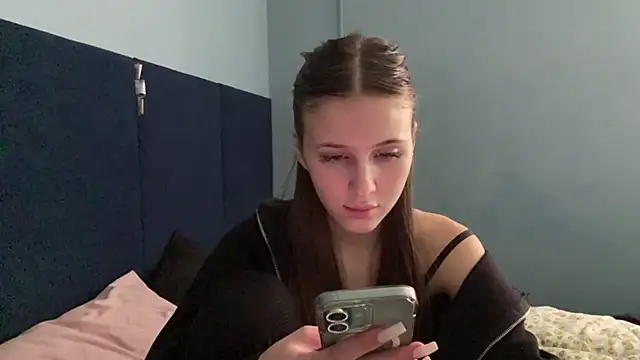 LinaWills online show from March 4, 2026, 11:18 am