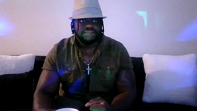 darkstallion7 online show from February 14, 2026, 4:23 am