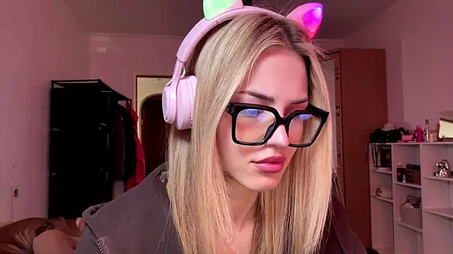 Evva mayy online show from March 22, 2026, 10:28 am