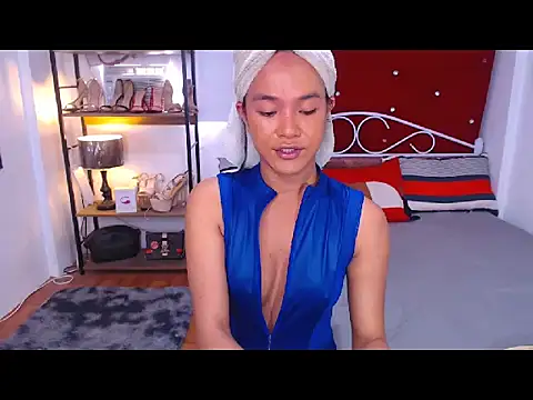 Snapshot of SeductiveAya chatting on February 26, 2026, 12:32 am SeductiveAya online show from February 26, 2026, 12:32 am