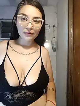 sexyauroraz online show from February 18, 2026, 5:05 am