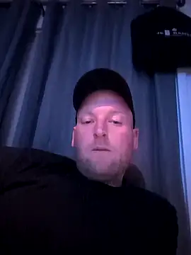 dave32000 online show from April 28, 2026, 10:47 pm