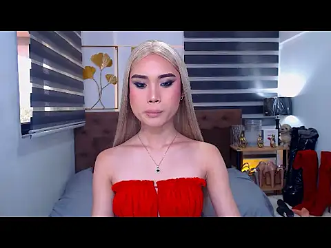 Snapshot of JuicyCockThea chatting on April 11, 2026, 12:29 am JuicyCockThea online show from April 11, 2026, 12:29 am
