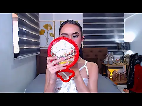 Snapshot of JuicyCockThea chatting on May 7, 2026, 1:10 am JuicyCockThea online show from May 7, 2026, 1:10 am