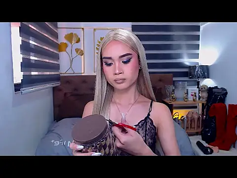 Snapshot of JuicyCockThea chatting on April 10, 2026, 3:57 am JuicyCockThea online show from April 10, 2026, 3:57 am