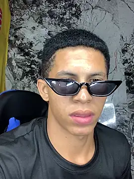 juan lugo hot online show from February 9, 2026, 6:44 am