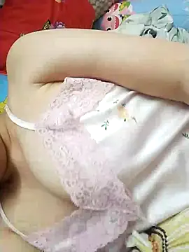 Snapshot of Strawberry-wet chatting on April 27, 2026, 4:05 pm Strawberry-wet online show from April 27, 2026, 4:05 pm