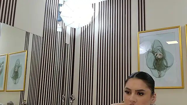 Snapshot of NicolePalm chatting on February 25, 2026, 4:23 am NicolePalm online show from February 25, 2026, 4:23 am