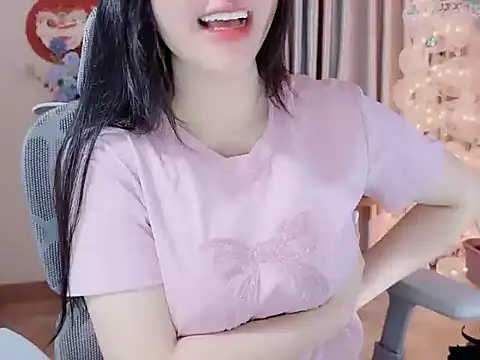 Snapshot of Agnelyn___ chatting on April 23, 2026, 2:40 pm Agnelyn online show from April 23, 2026, 2:40 pm