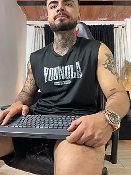 Benjii Carter1 online show from May 2, 2026, 2:06 am