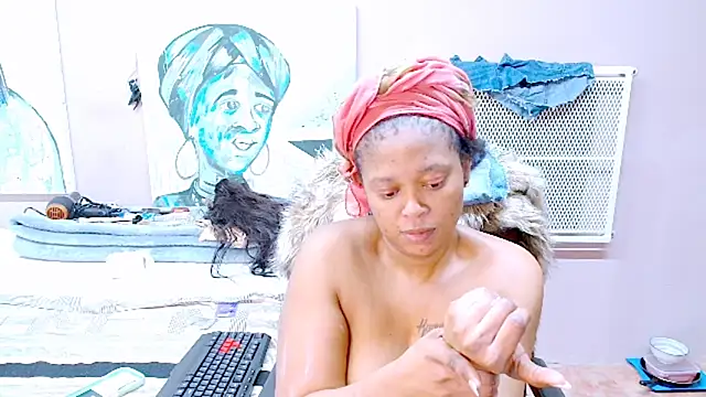 TyraHotxxx online show from April 28, 2026, 4:39 am