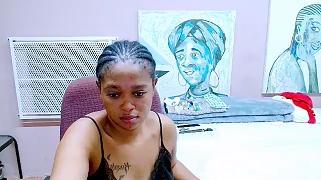 TyraHotxxx online show from May 15, 2026, 1:14 am