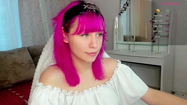 EmilyTrase online show from May 10, 2026, 1:09 am