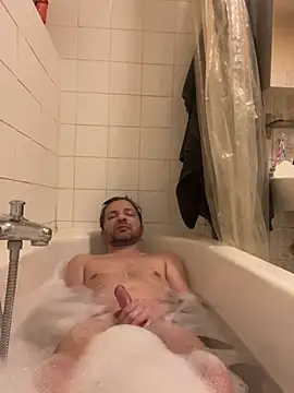 DeN strip online show from February 13, 2026, 8:42 pm